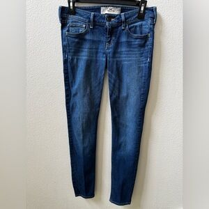 Hollister Women’s Low Rise Skinny Jeans - size 3R, 25W & 33L
